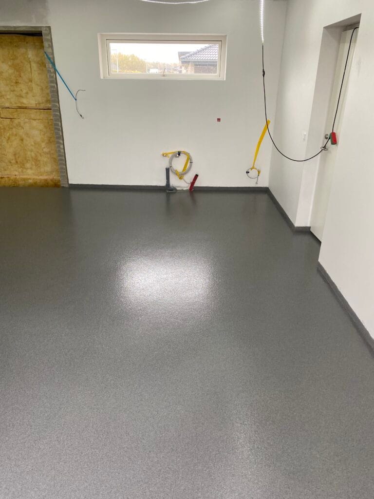 garagegulv - Garagegulv - NBP Epoxy & Renovering - IMG 3892 IMG_3892