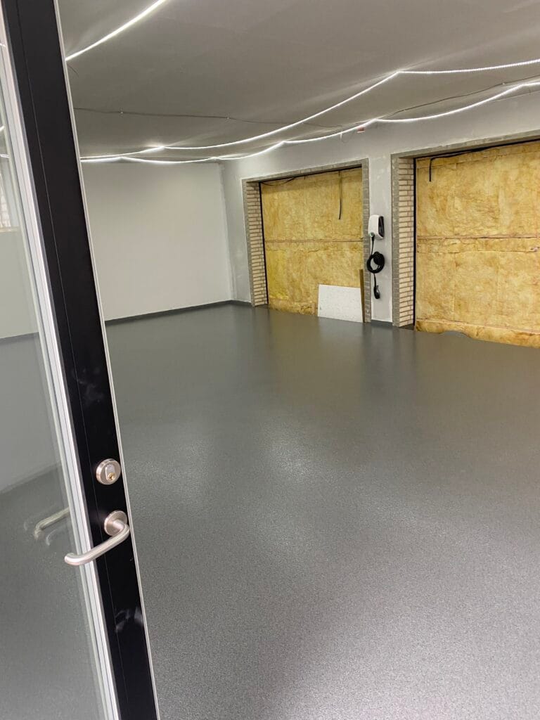 garagegulv - Garagegulv - NBP Epoxy & Renovering - IMG 3893 IMG_3893